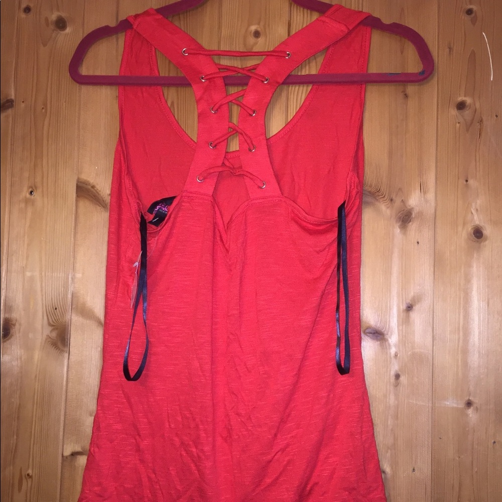 2b bebe red top - Picture 2 of 3